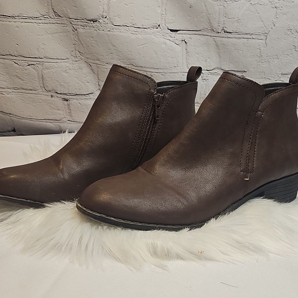 American Rag Faux Leather Briwn Ankle Boots